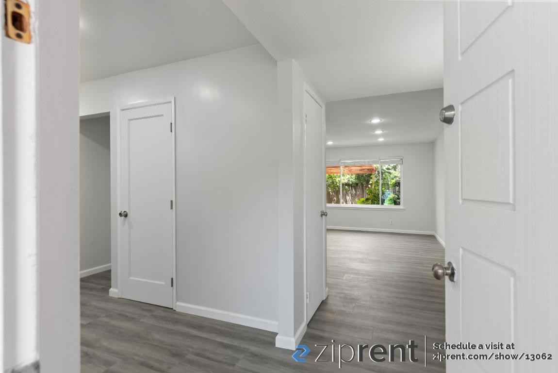 93 Cashew Blossom Dr - Photo 3 of 20