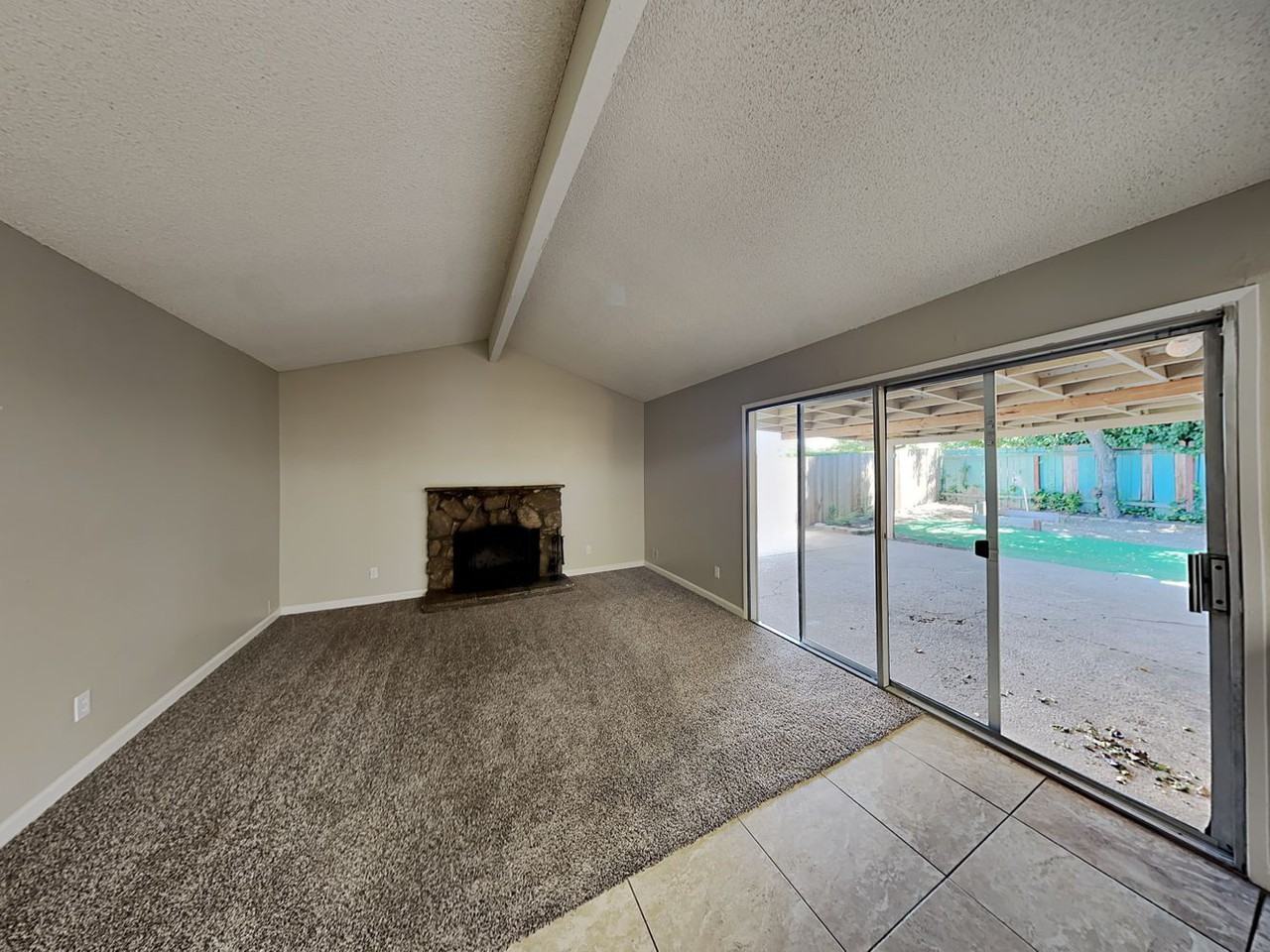 7843 Deerglen Way - Photo 3 of 7