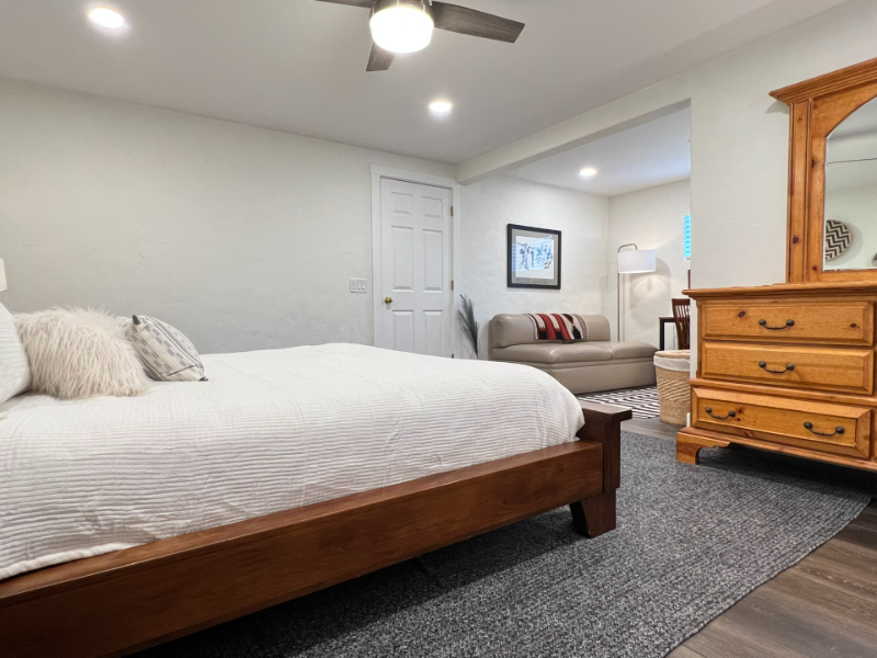 729 Denver St - Photo 3 of 26