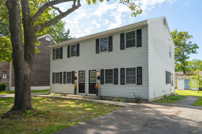 74 Hawthorne St - Photo 2 of 26