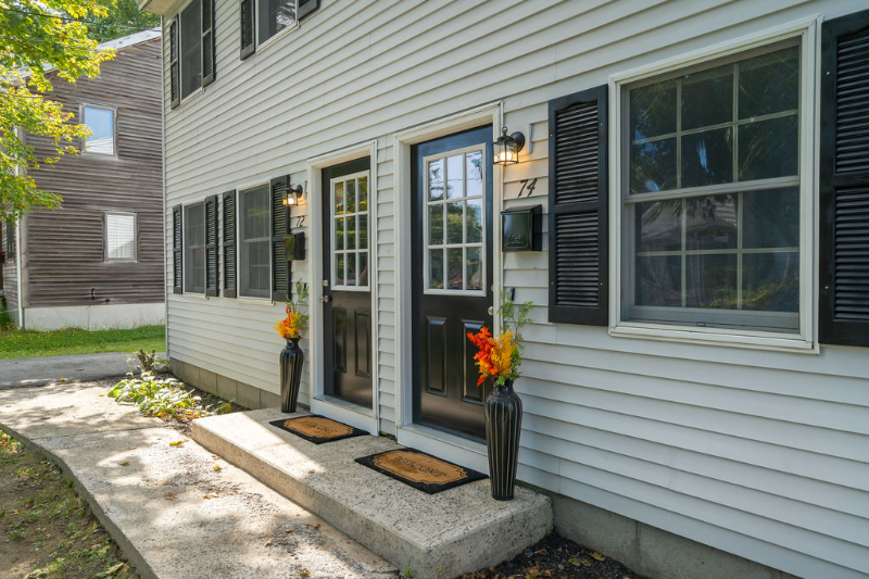 74 Hawthorne St - Photo 3 of 26