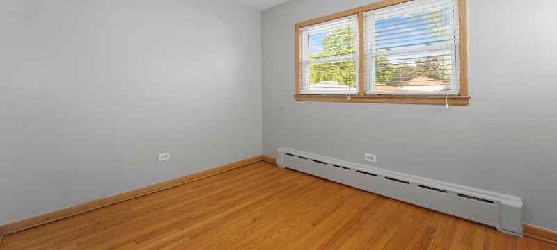 3803 S Lombard Ave #2 - Photo 4 of 16