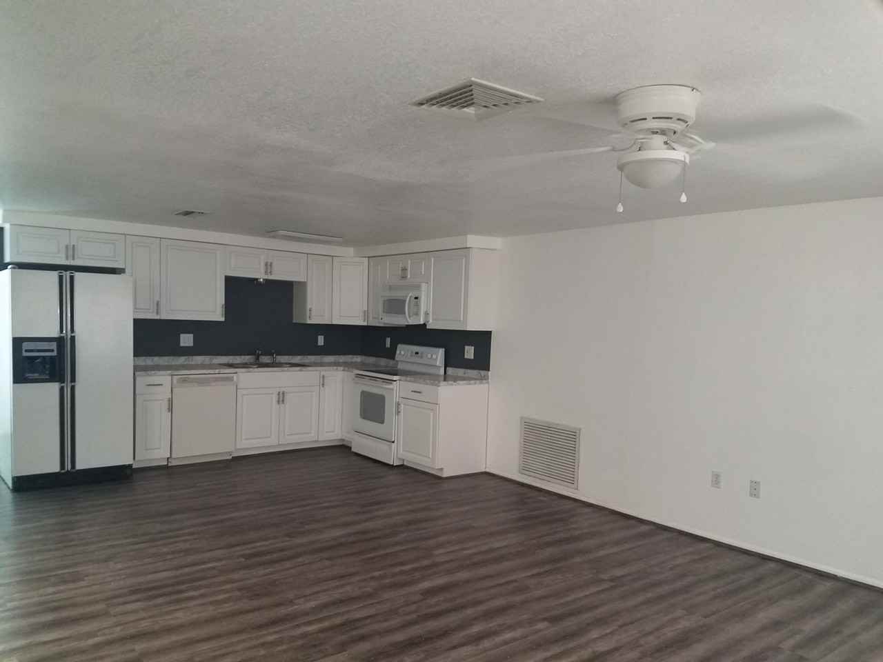 6442 Tralee Ave - Photo 2 of 8