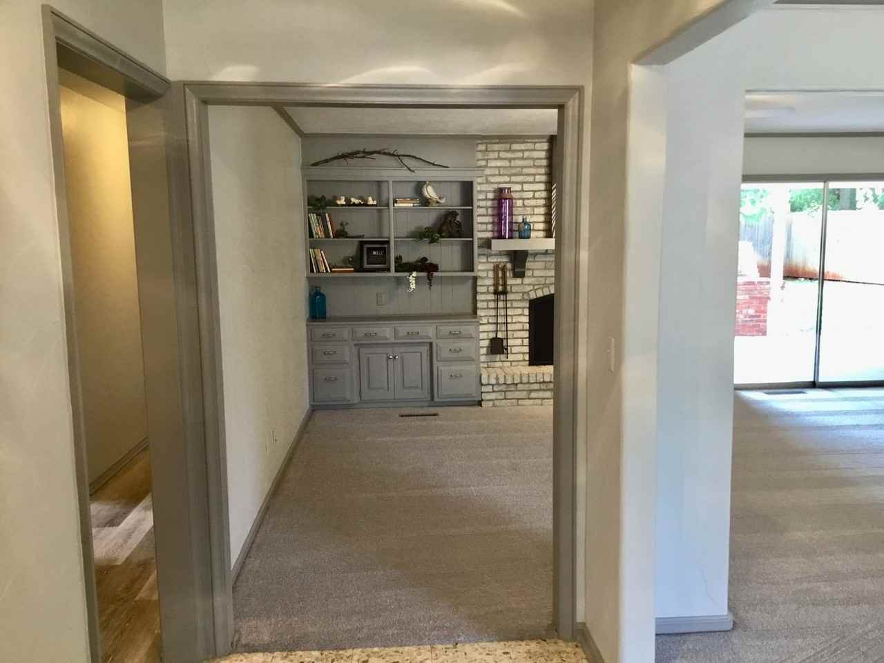 6901 Reed Dr - Photo 2 of 33