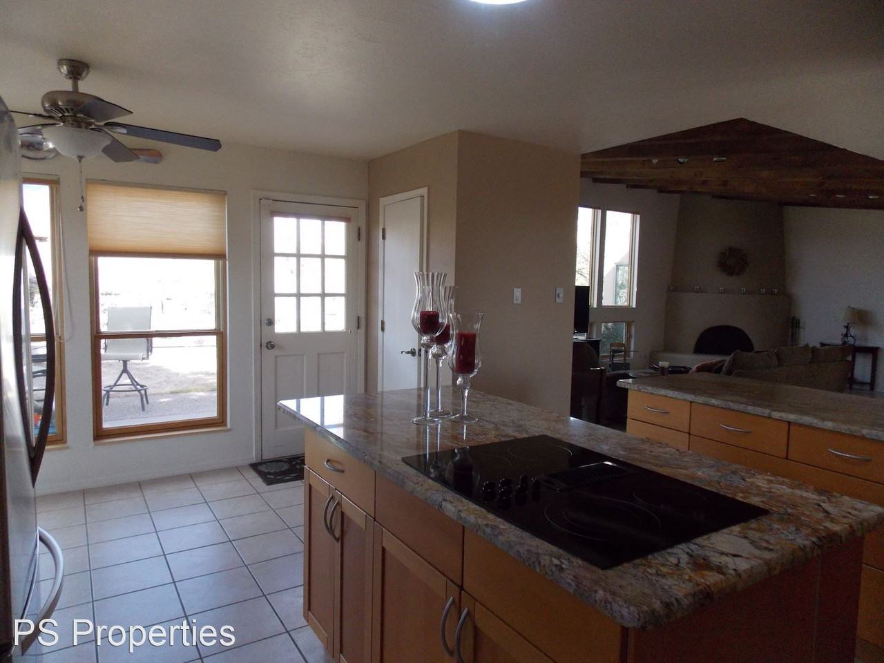 1132 Marigold Dr Ne - Photo 2 of 11