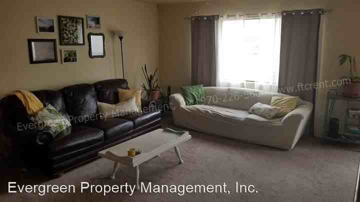 1943 Constitution Ave - Photo 2 of 7