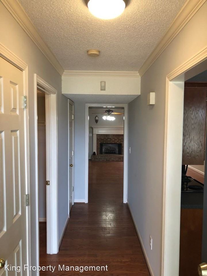 368 Cobblestone Way - Photo 2 of 27