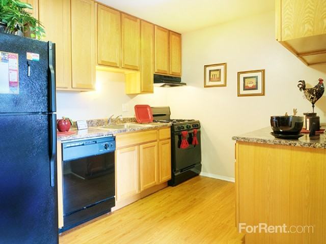 Woodlands of Crest Hill - Photo 3 of 78