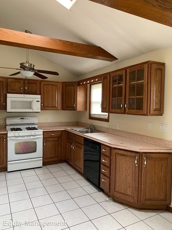 3823 New Rd - Photo 2 of 17