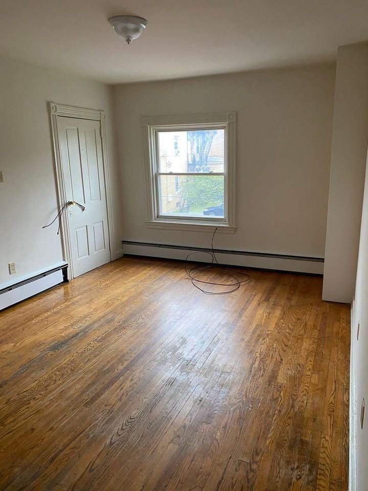 340 N DUKE STREET - Photo 3 of 10