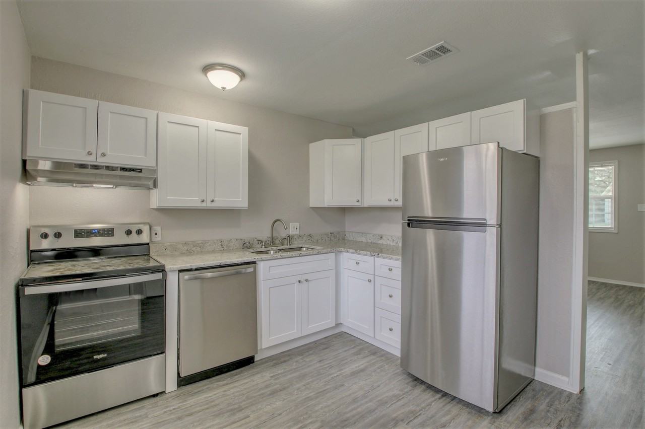 20 Hiland Pl - Photo 3 of 7