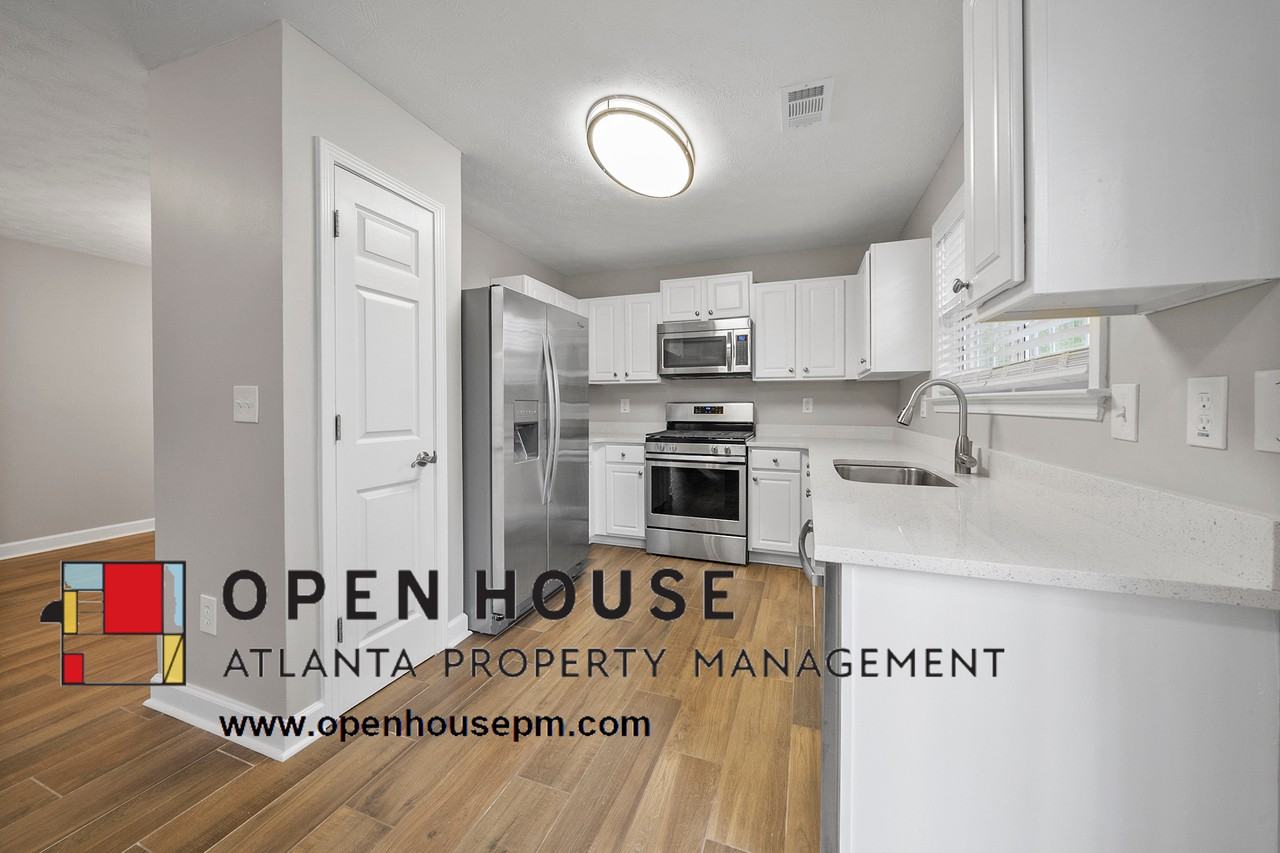 1357 Glenover Way - Photo 3 of 10