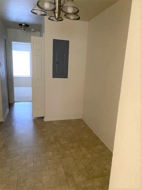 401 S 42nd St - Photo 3 of 8