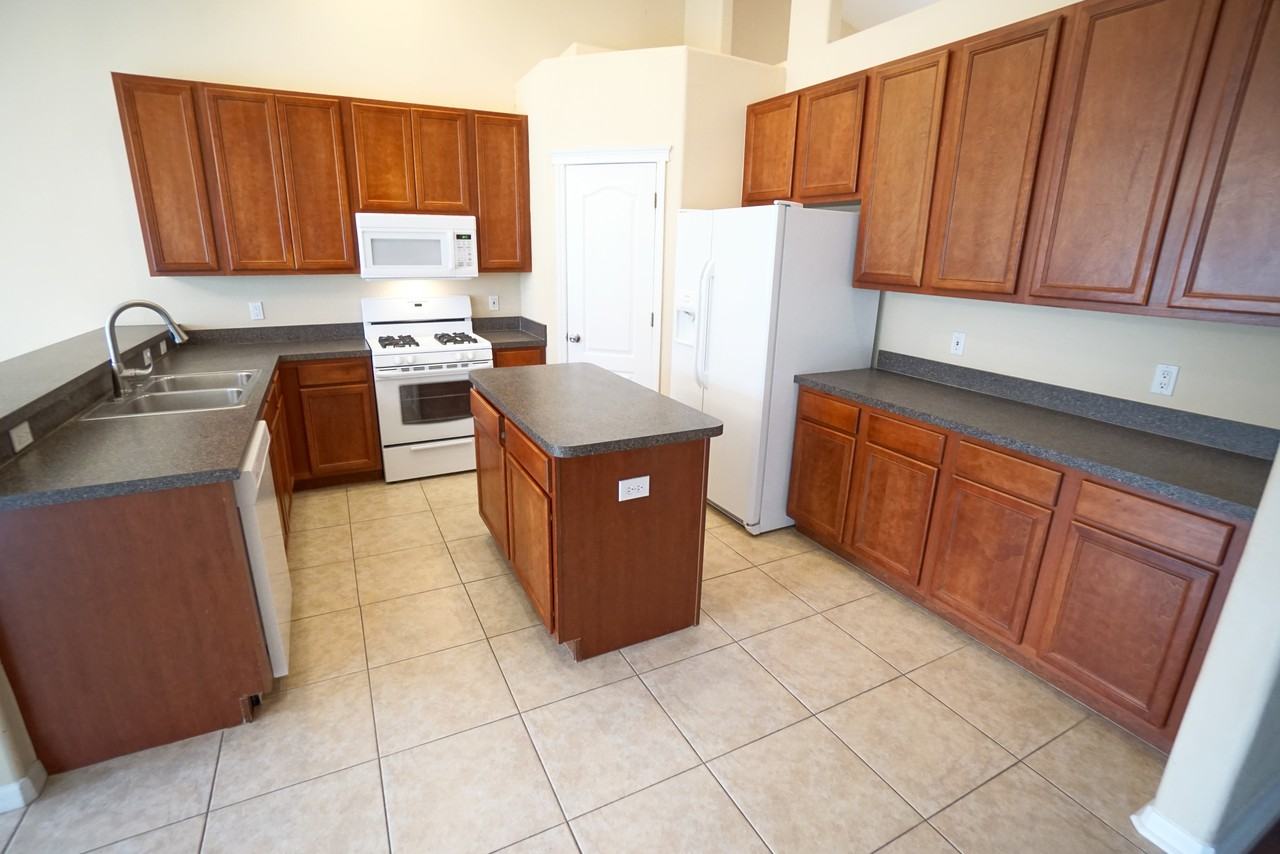 7629 Nottinghill Sky Dr - Photo 3 of 14