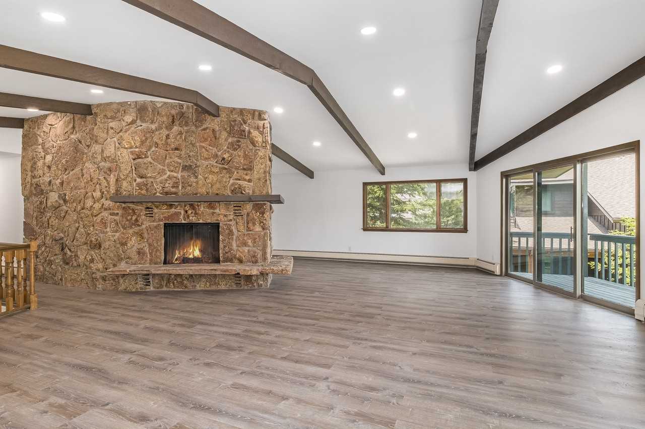 1024 S Saint Vrain Ave - Photo 3 of 28
