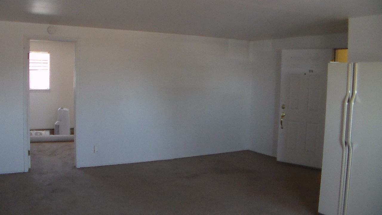 108 1/2 S 11th St - Photo 2 of 3