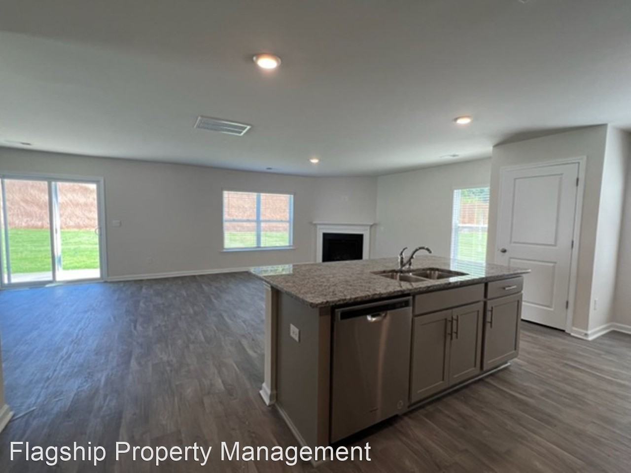926 Ashwood Way - Photo 3 of 22