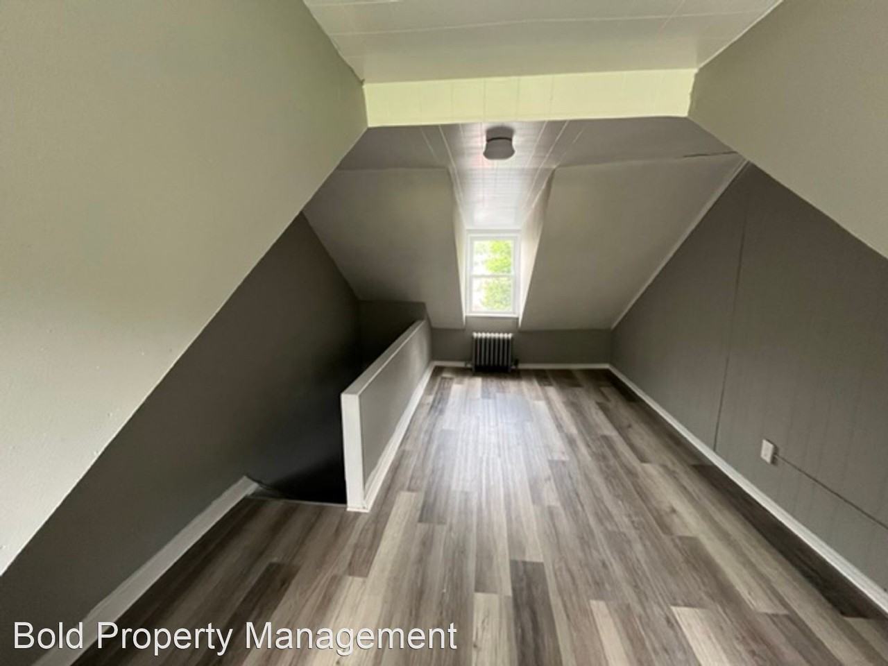 1439 Fairview St - Photo 2 of 13