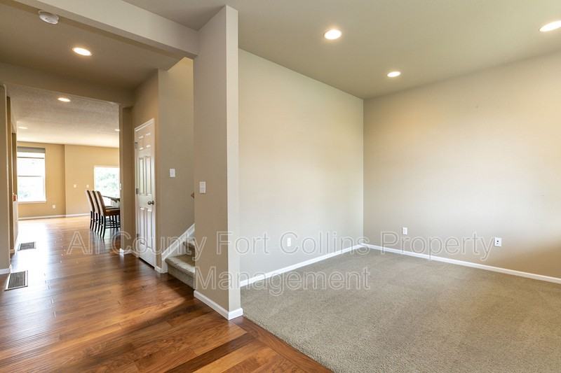 3608 Voyager Ln - Photo 3 of 20