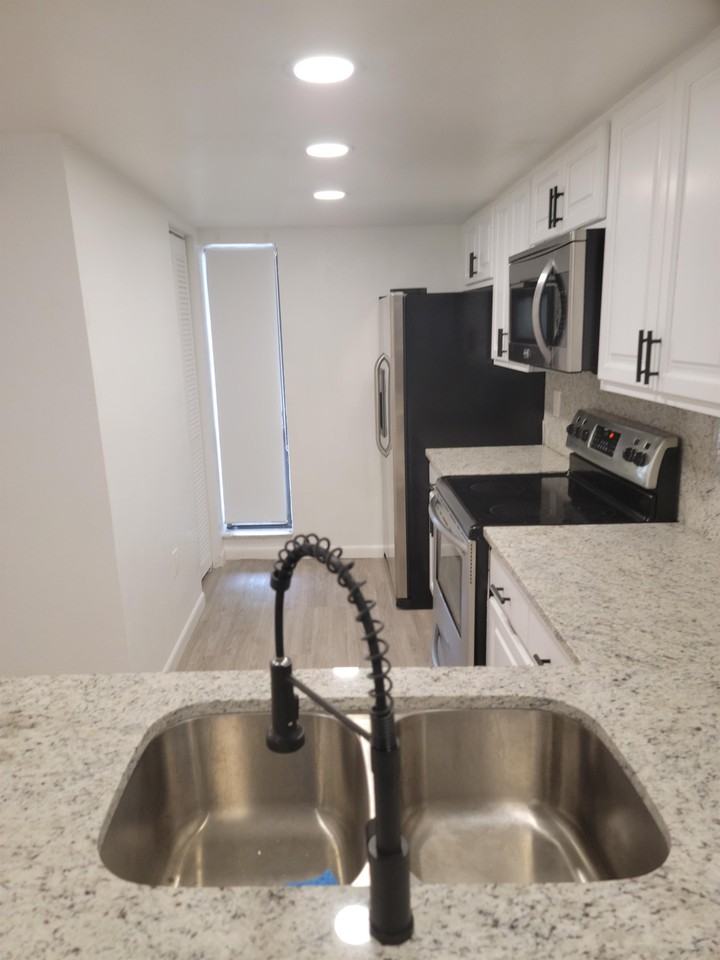 5764 S Texas Ave #511 - Photo 5 of 21