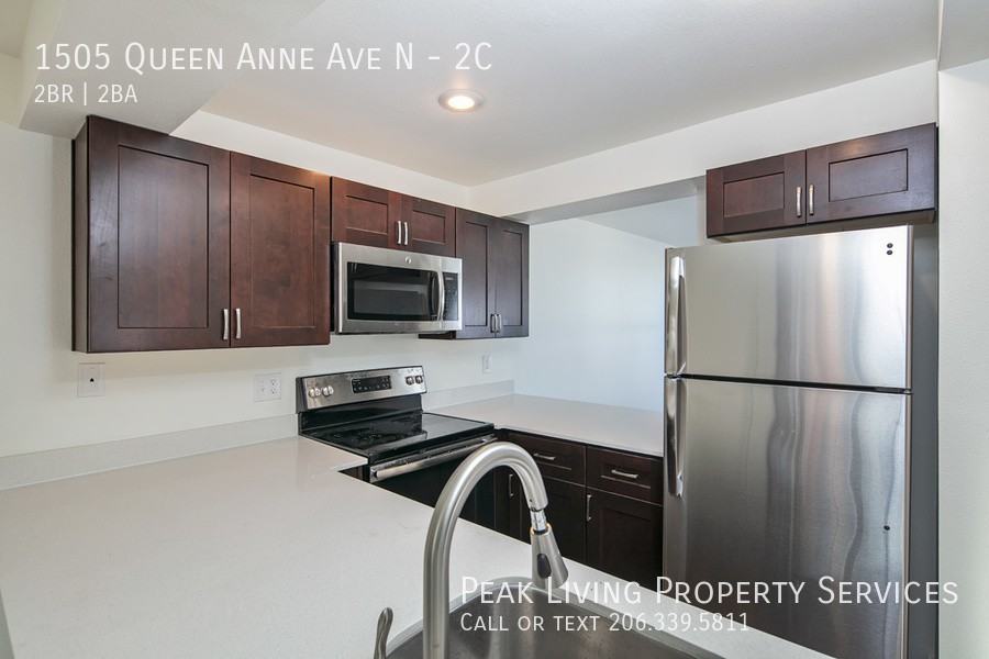 1505 Queen Anne Ave N #2C - Photo 3 of 12