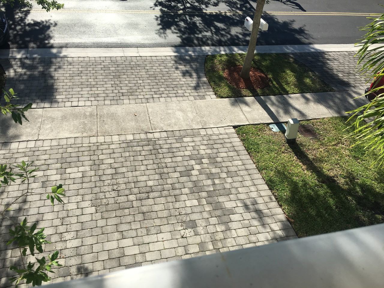 385 Northeast 33rd Terrace - Photo 2 of 32