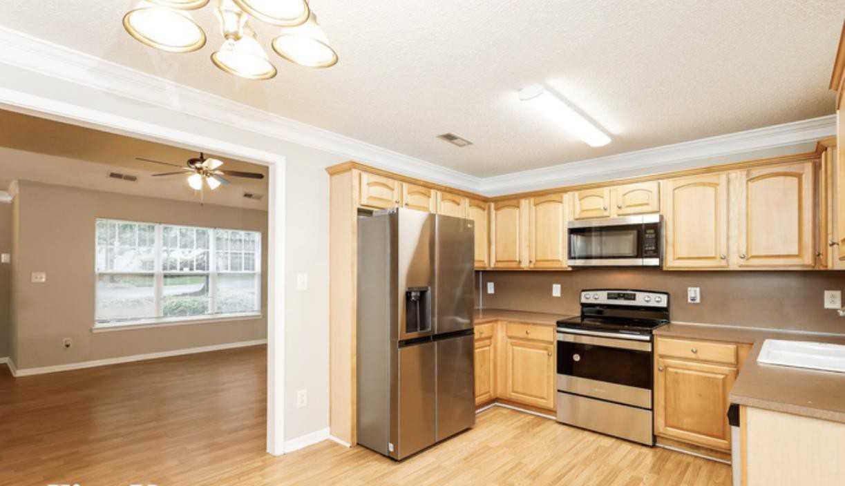 885 Raindrops Rd #855 - Photo 3 of 9