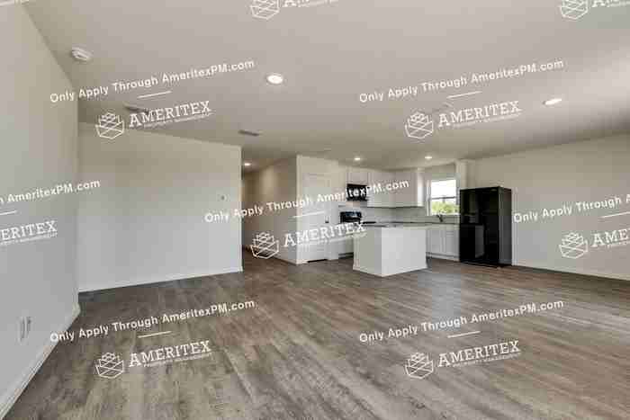 2035 Clay St - Photo 3 of 19