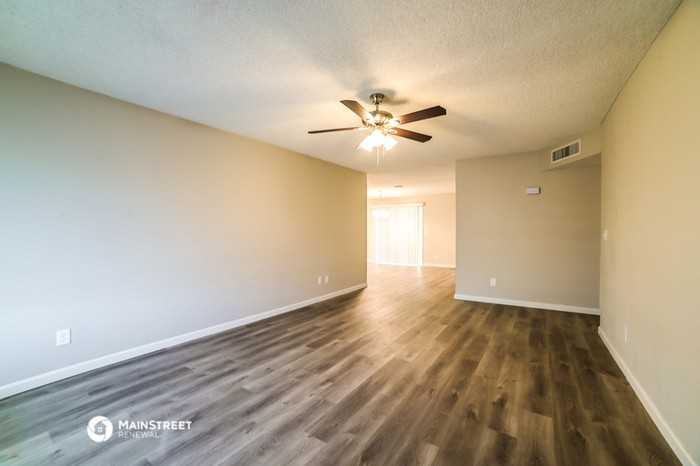 18023 N 34th Ave - Photo 3 of 16