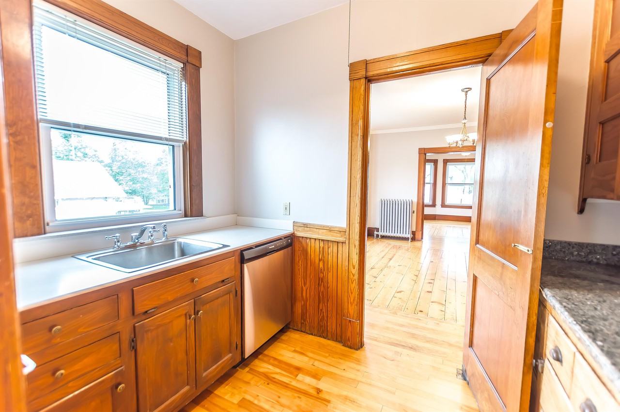 105 Ray St #B - Photo 7 of 13