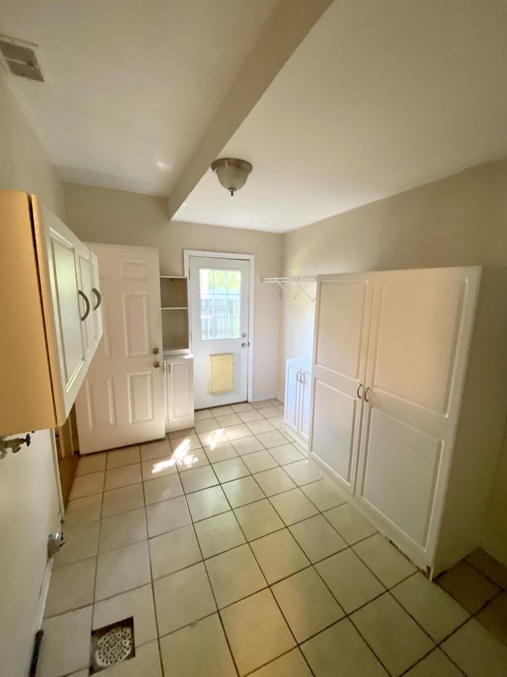 6034 Juniper Dr #1 - Photo 7 of 16