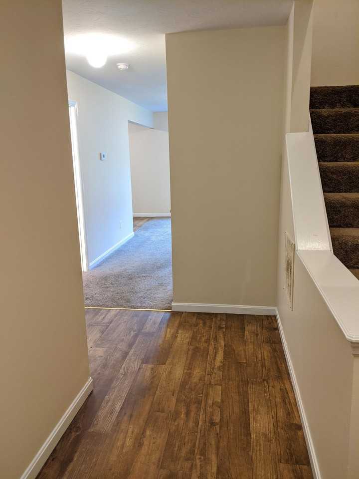 80 Cambridge Dr #22 - Photo 2 of 36