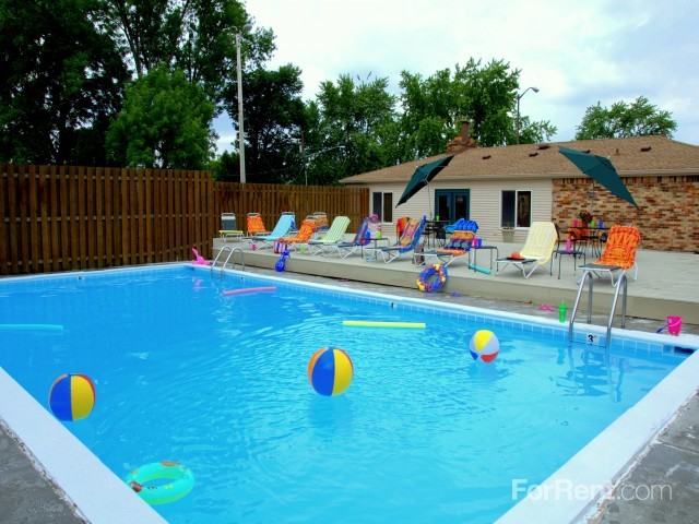 Sycamores Apartments - Photo 2 of 16