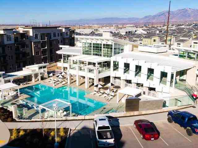 15300 Porter Rockwell Boulevard - Photo 6 of 50