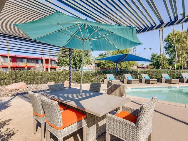 1701 E Don Carlos Ave - Photo 7 of 31