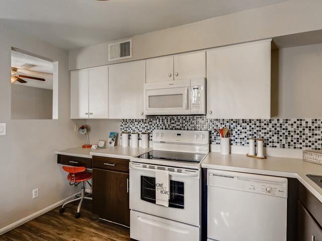 1701 E Don Carlos Ave - Photo 7 of 30
