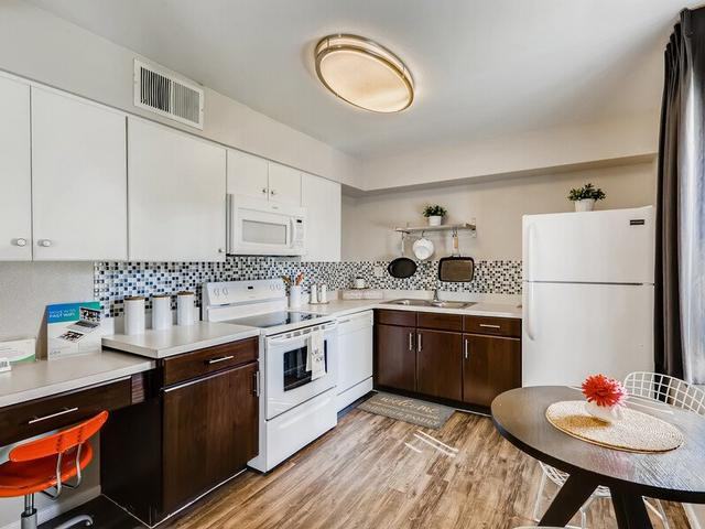 1701 E Don Carlos Ave - Photo 4 of 30