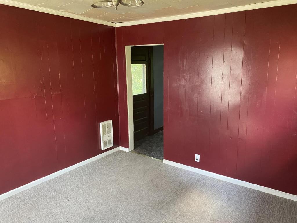 440 1/2 S 3rd St - Photo 2 of 2