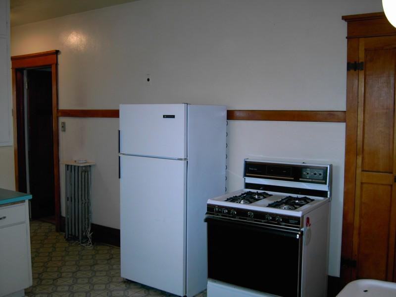 1820 E Hartford Ave - Photo 3 of 9