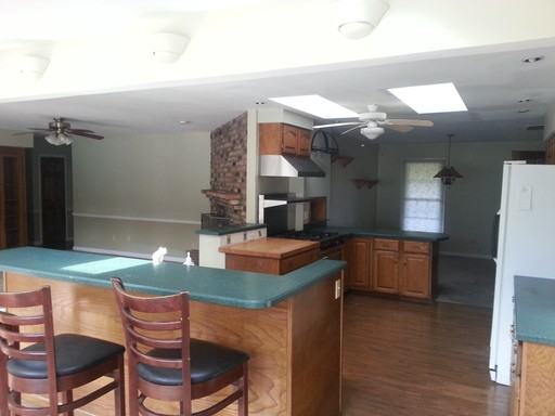 7251 Lesley Ave - Photo 2 of 4