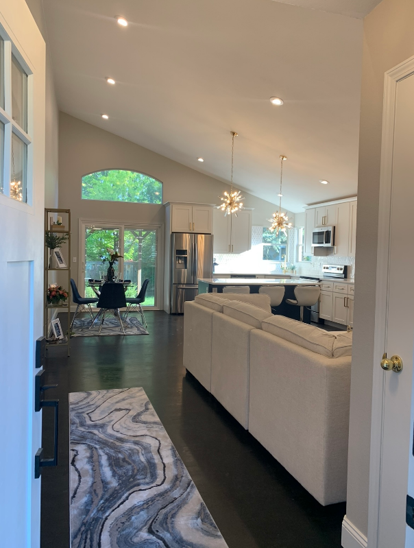 2207 Stetson Creek Dr - Photo 3 of 32