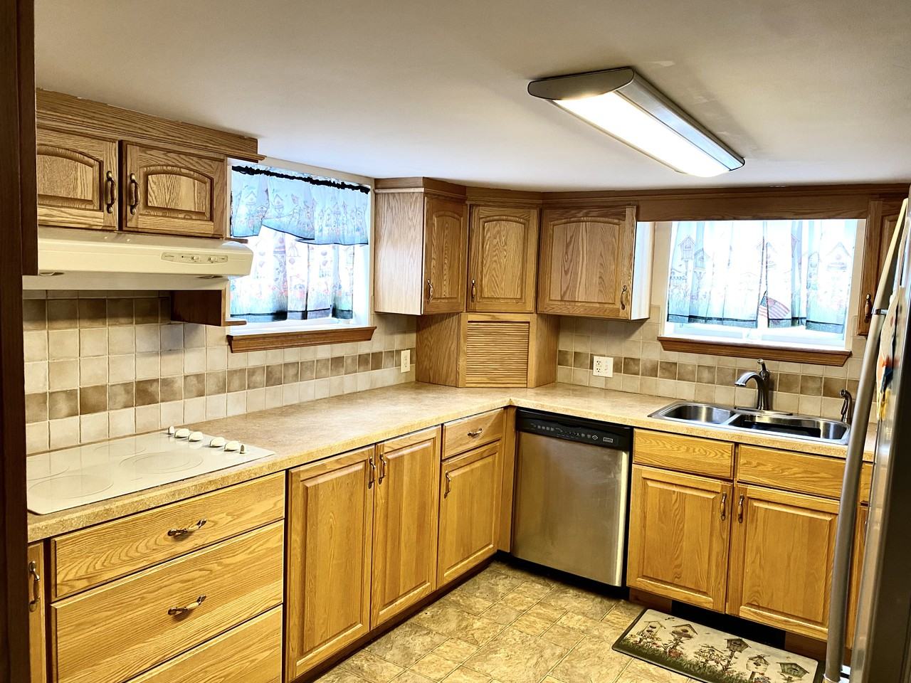 917 Bellevue Ave - Photo 3 of 8