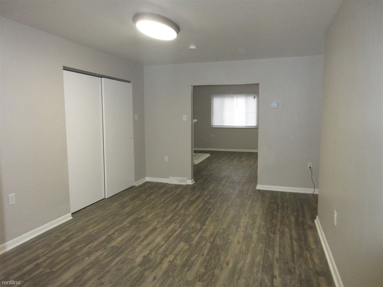 2128 Eccles St - Photo 3 of 10