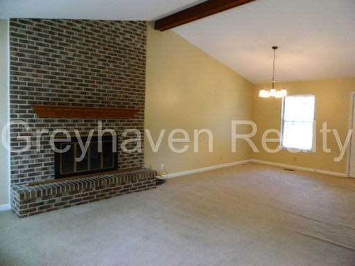 8193 Richland Dr - Photo 3 of 9