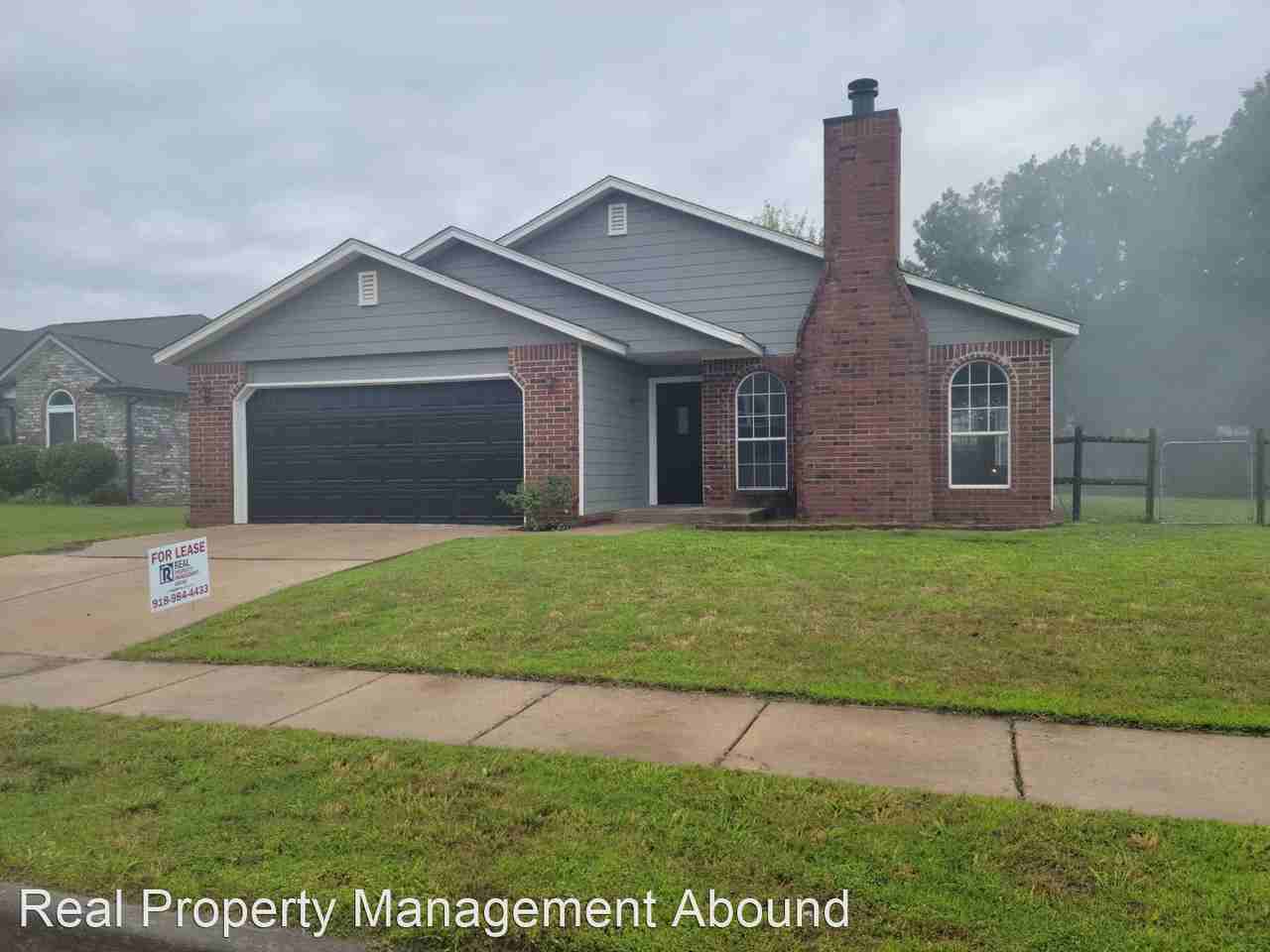 3208 N 8th Pl - Photo 2 of 10