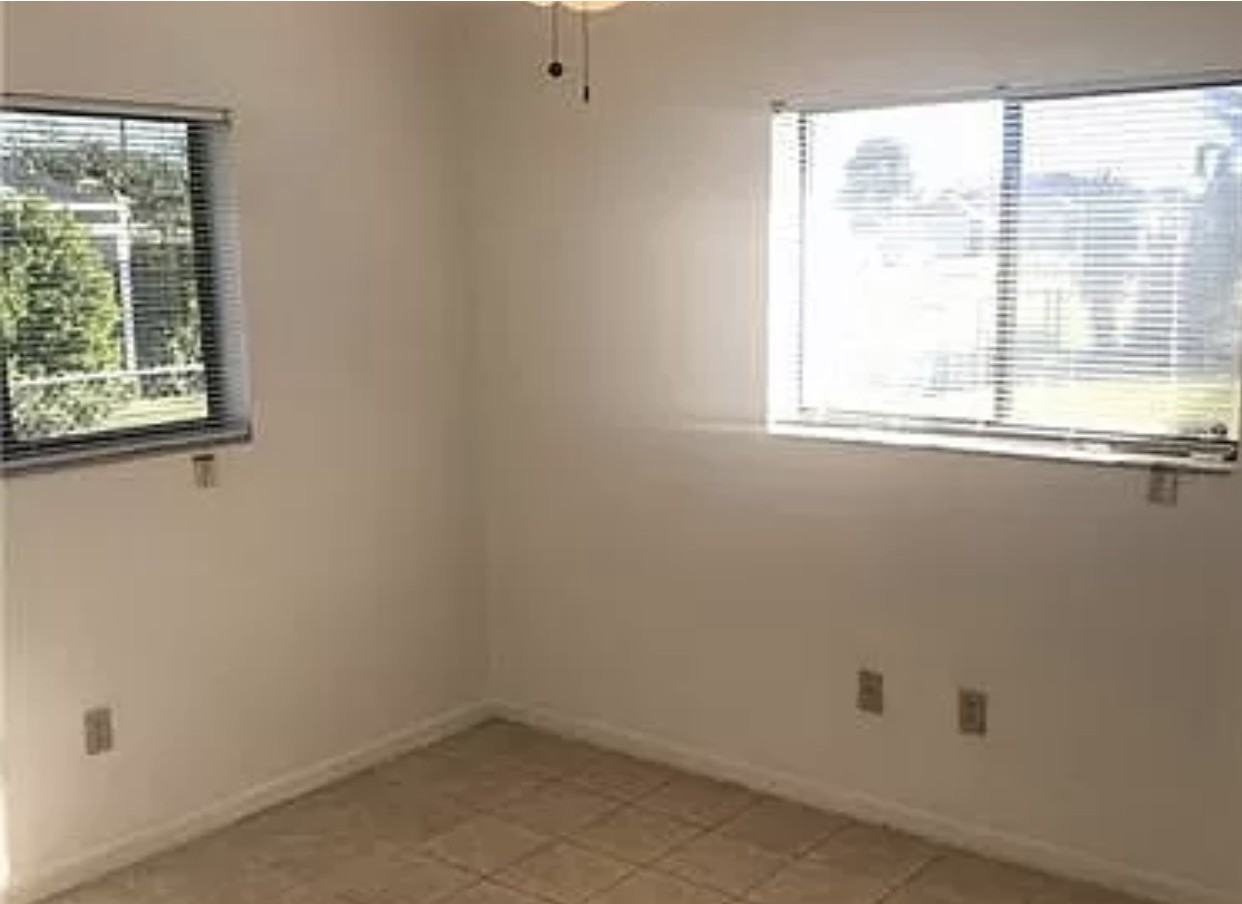 1221 Ne 12th Ave - Photo 3 of 8