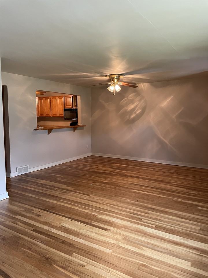 1801 Greentree Rd - Photo 3 of 12