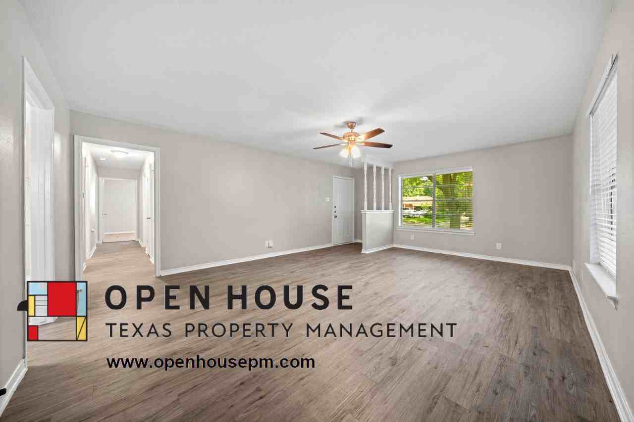 1021 W Avenue F - Photo 3 of 15