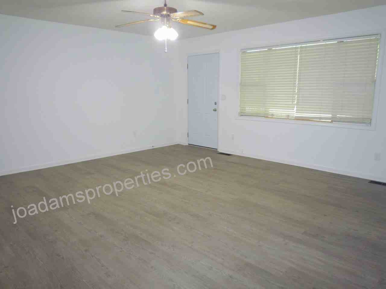 271 Red Bird Dr - Photo 3 of 14