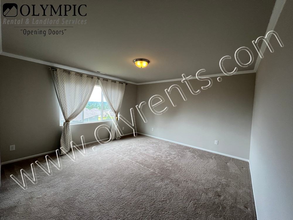 2829 Cassius St Ne - Photo 6 of 13